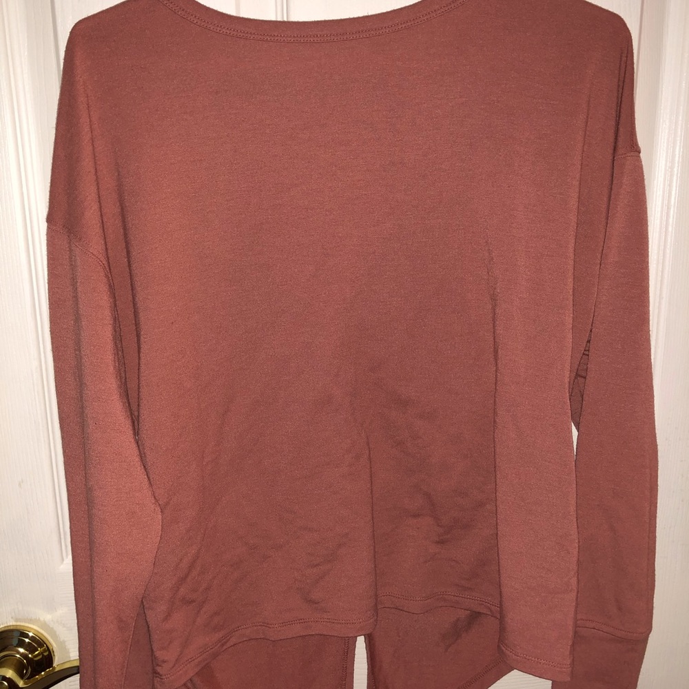 Old Navy Long Sleeve Open Back Active Top